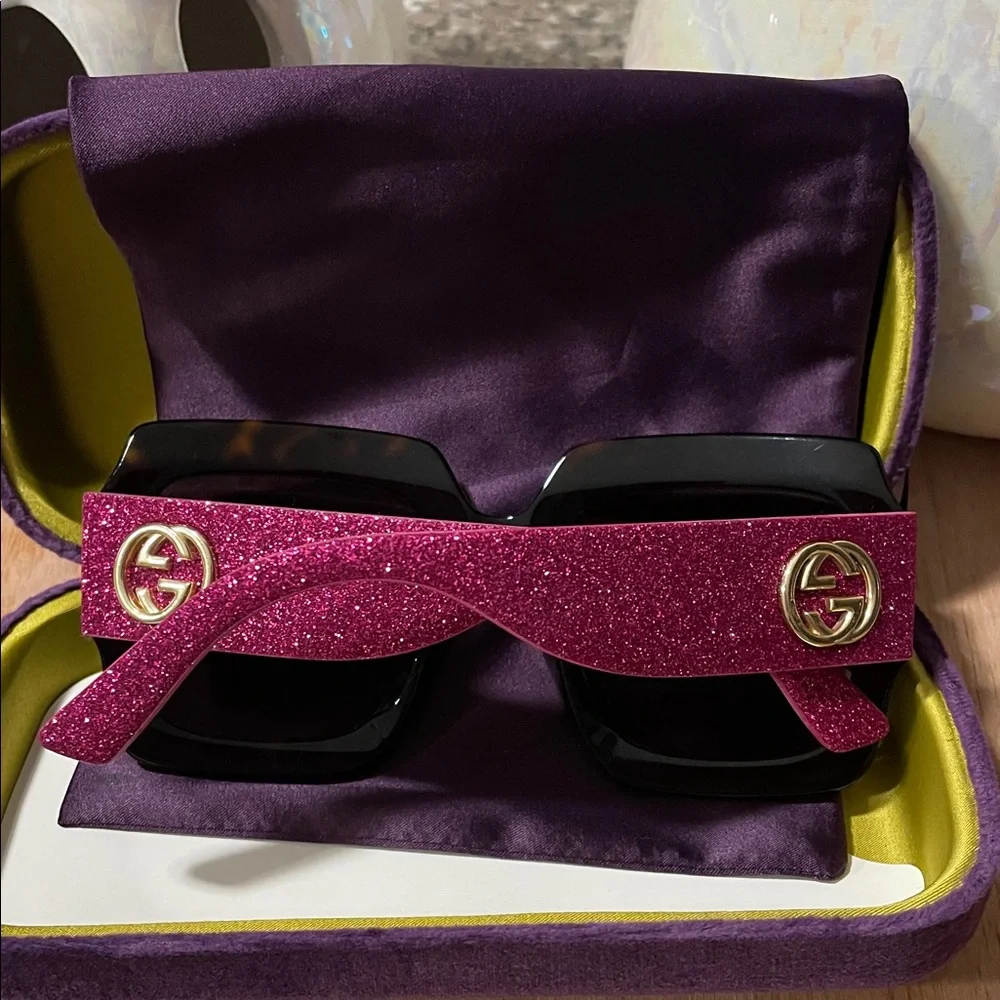 Gucci Pink tortoise Square Sunglasses - Picture 2 of 9